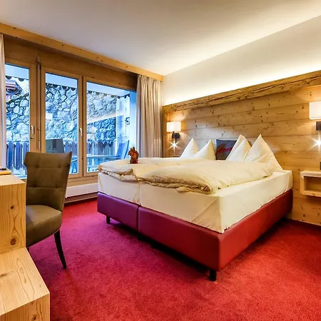 Готель Alpinarosa Ароза
